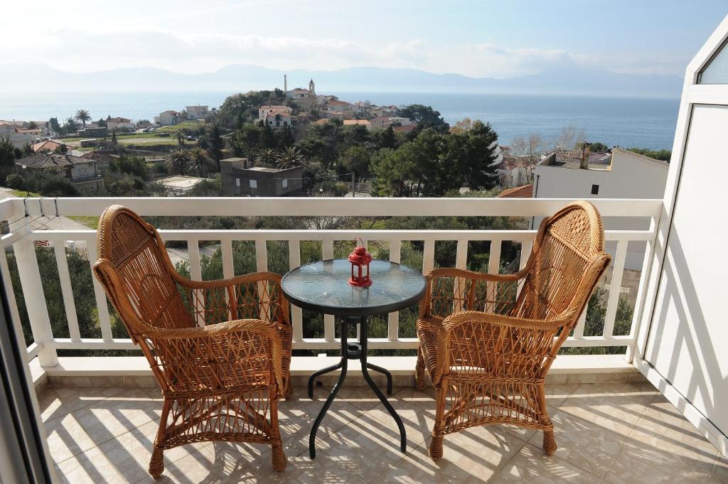 Photo #1 of Apartments Lončar in Gradac, Croatia