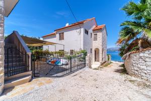 Photo #6 of Holiday Home Dalmatinka - 20m From the Beach in Sukošan, Croatia