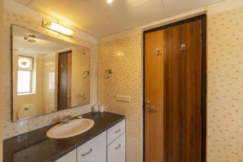 Photo #3 of Aloha Apartments by blissful Ganges in Rishikesh, India