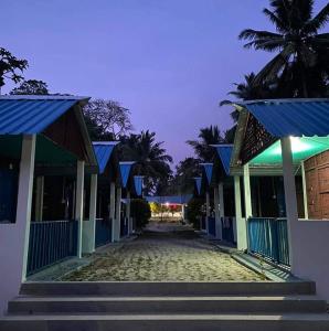 Photo #4 of Blue Sea Restaurant & Bungalows in Sitapur, India
