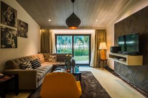 Photo #6 of Planet Hollywood Beach Resort Goa in Utorda, India