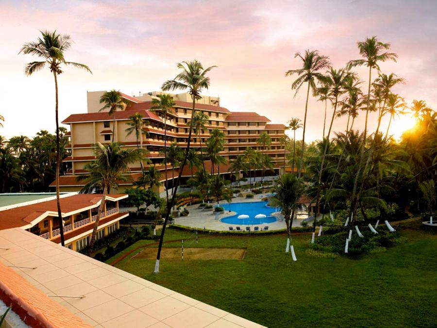 Photo of The Retreat Hotel & Convention Centre in Mumbai, India