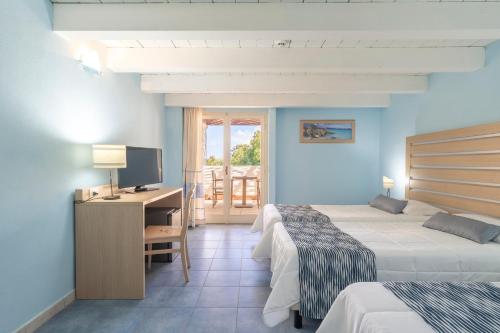 Photo #2 of Cala Della Torre Resort in La Caletta, Italy
