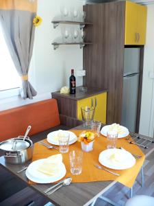 Photo #5 of Victoria Mobilehome in Centro Vacanze San Francesco in Duna Verde, Italy