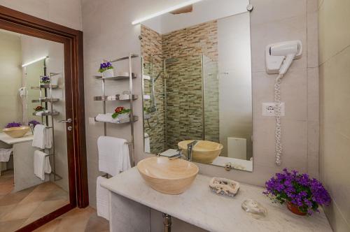 Photo #3 of Perdepera Resort in Perdepera, Italy
