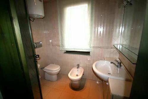 Photo #3 of Villa panoramica tra suggestive notti stellate. in Maracalagonis, Italy