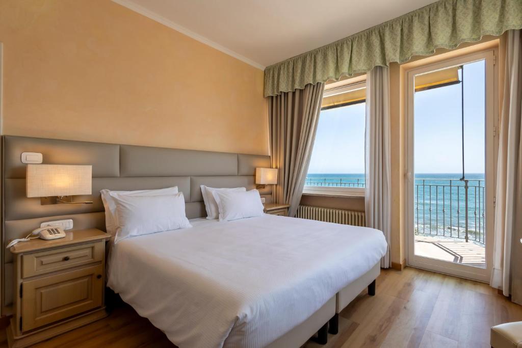 Photo of B&B HOTEL Diano Marina Palace in Diano Marina, Italy