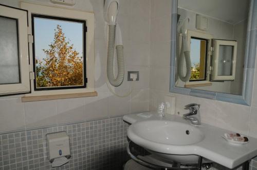 Photo #3 of Hotel Corallo in Francavilla al Mare, Italy