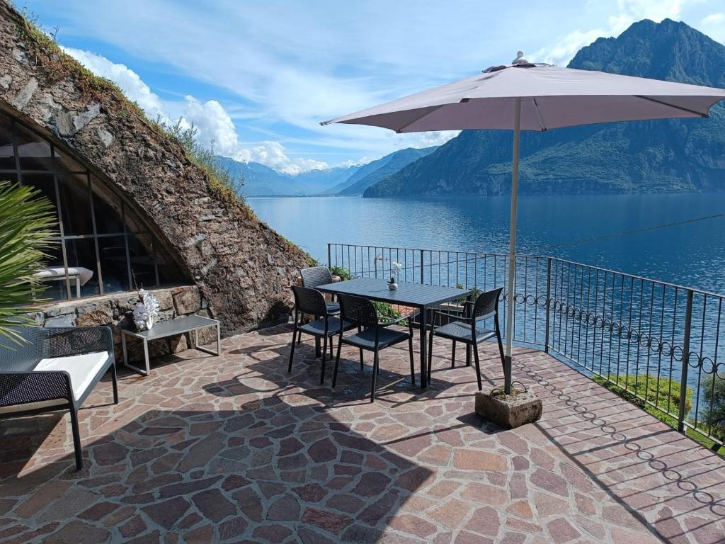Photo #1 of Studio Zu - Lakeside Apartment in Zù, Italy