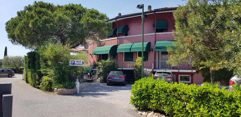 Photo of Hotel Villa Pagoda in Sirmione, Italy