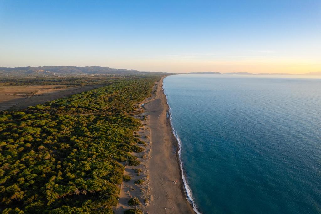 Photo of Camping Il Capannino Glamping Village in Marina di Bibbona, Italy