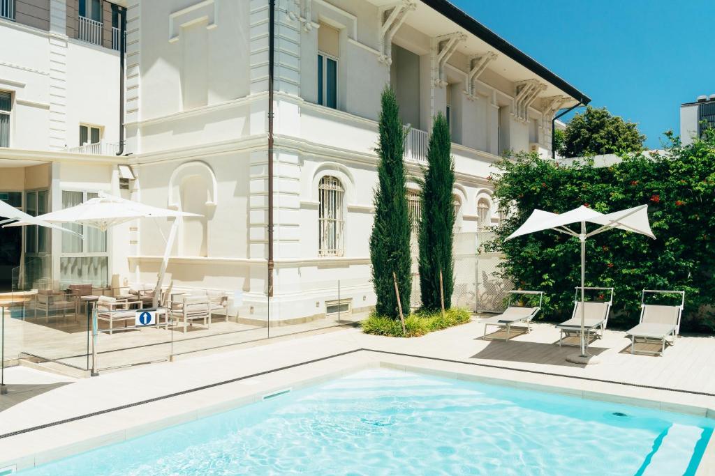 Photo #1 of Hotel Regina Elena 57 & Oro Bianco SPA in Rimini, Italy