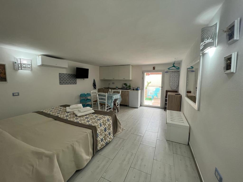 Photo #1 of Rooms Apartaments Santa Teresa in Capo Testa, Italy