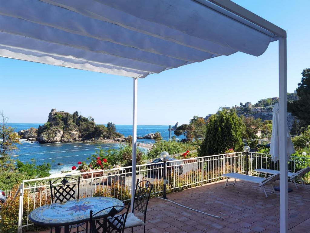 Photo of Taormina Isola Bella Apartment - Taormina Holidays in Mazzarò, Italy