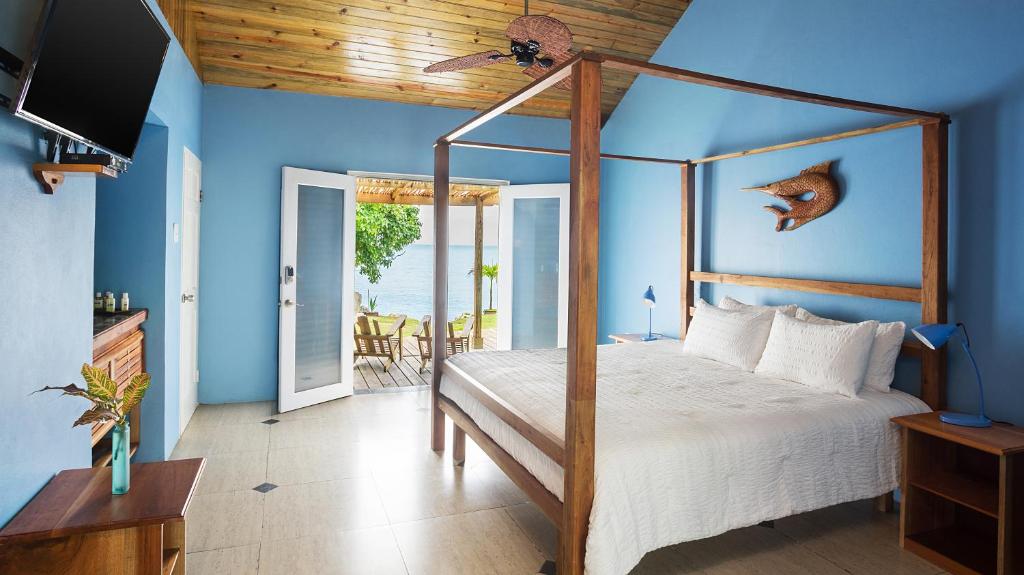 Photo of Luna Sea Inn in Bluefields, Jamaica