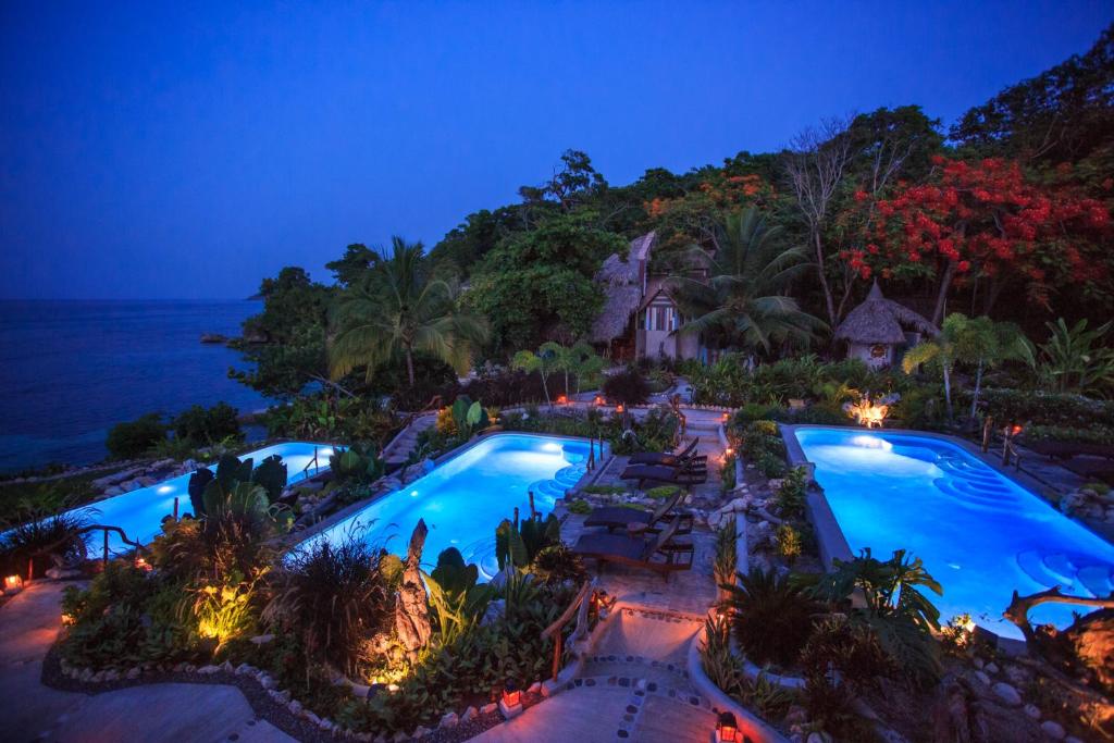 Photo #1 of Hermosa Cove Villa Resort & Suites in Ocho Rios, Jamaica