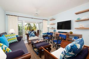 Photo #6 of Jamaica Time Driftwood at Sea Palms 3BR 3BA Condo in Ocho Rios with Pool and Beach Front with Views ONLY 10 Mins from Ochi Intl Airport Direct flight from Miami in Tower Isle, Jamaica