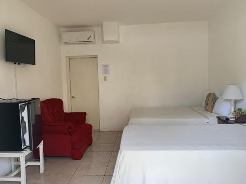 Photo #3 of Comfy Stay in Jamaica -Enjoy 7 Miles of White Sand Beach! villa in Negril, Jamaica