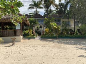 Photo #6 of Family Comfort in Jamaica - Enjoy 7 miles of White Sand Beach! villa in Negril, Jamaica