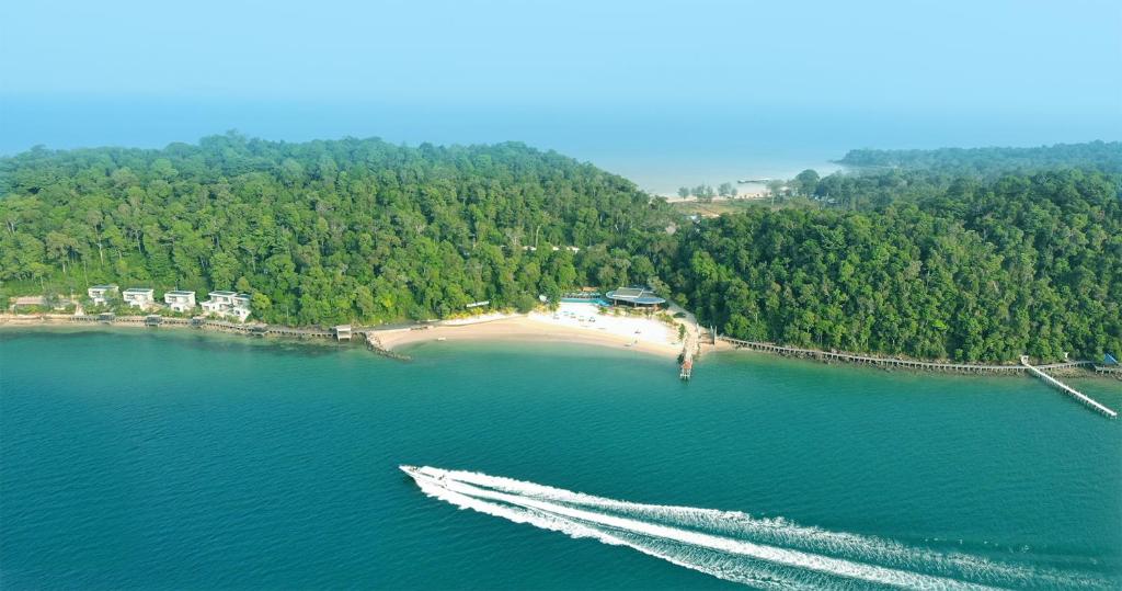 Photo of Pearl Beach Resort & Spa in Preah Sihanouk, Cambodia