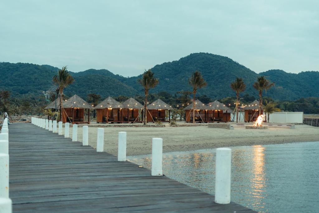 Photo of Samanea Beach Resort & Spa in Krong Kaeb, Cambodia
