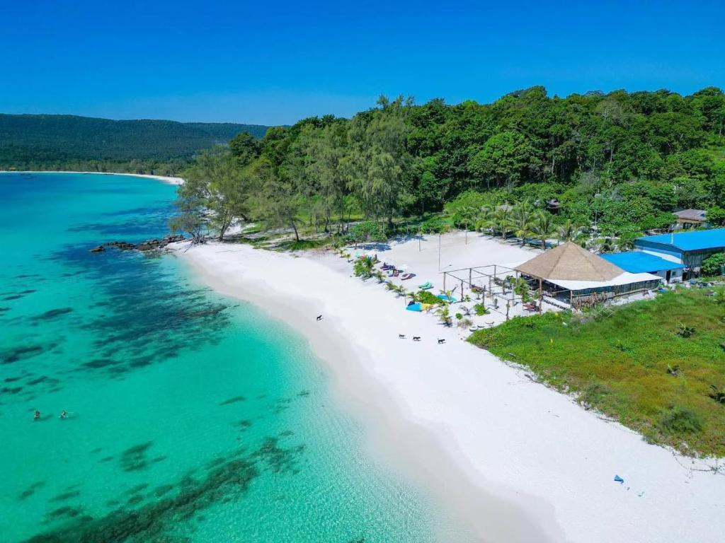 Photo of Long Beach Resort Koh Rong in Preah Sihanouk, Cambodia