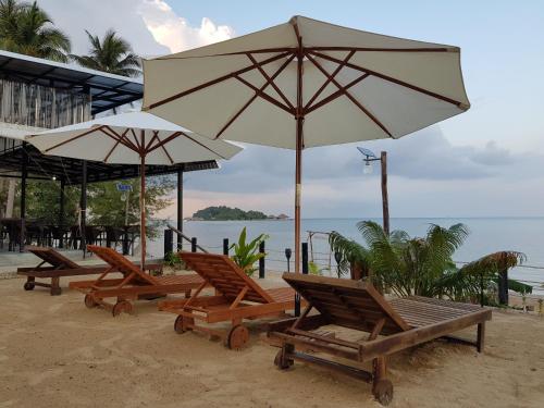 Photo #3 of Naroth Beach Bungalow in ក្រុងព្រះសីហនុ, Cambodia