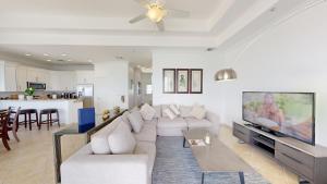 Photo #5 of South Bay Beach Club 37 Penthouse - 3 Bedroom 3 Bathroom Unit in George Town, Cayman Islands