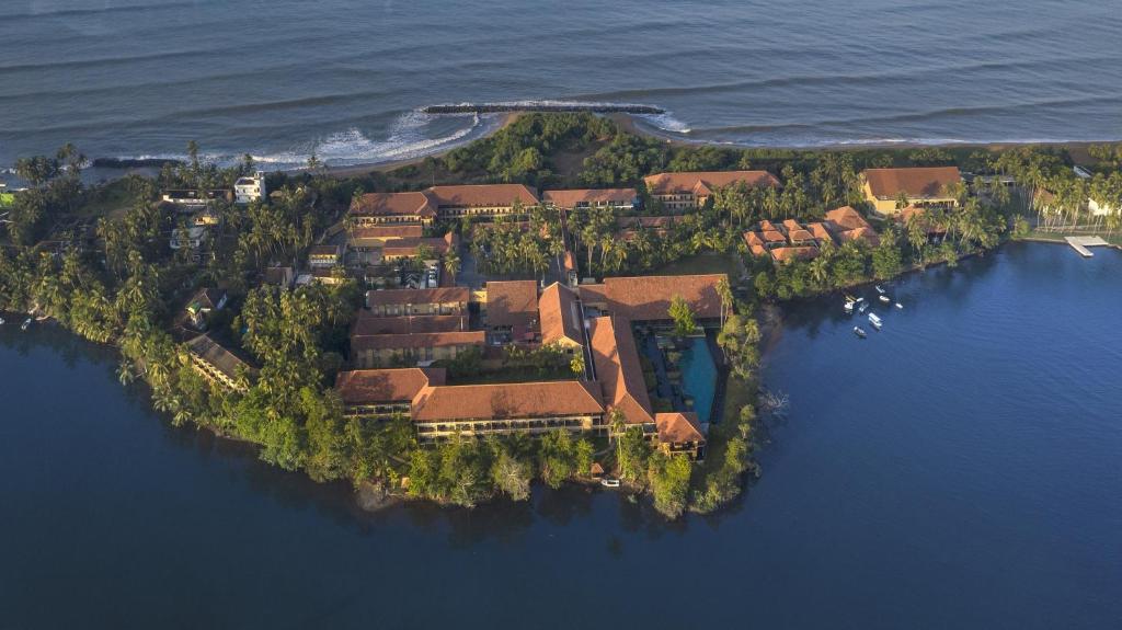 Photo of Anantara Kalutara Resort in Kalutara, Sri Lanka