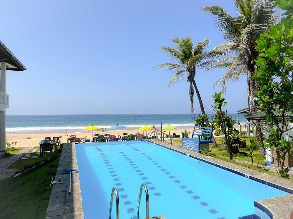 Photo of Pearl Island Beach Hotel in Hikkaduwa, Sri Lanka