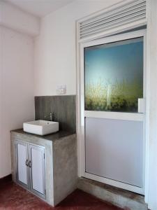Photo #4 of Beach Break Surf Hostel in Weligama, Sri Lanka