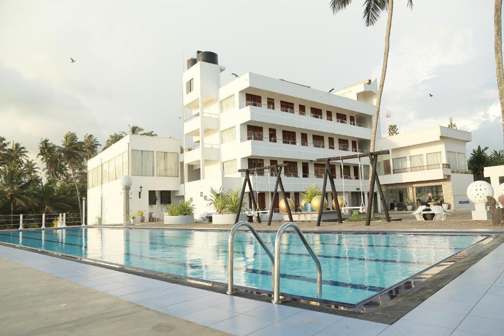 Photo of New Ocean Hill Hotel in Boossa, Sri Lanka