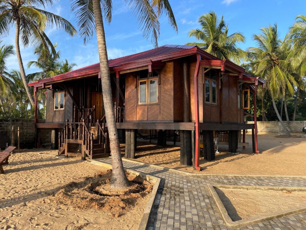 Photo #1 of Princess Komari in Komari, Sri Lanka