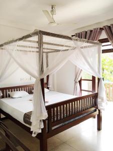 Photo #4 of Ceylon Surf Guest and Restaurant in Weligama, Sri Lanka