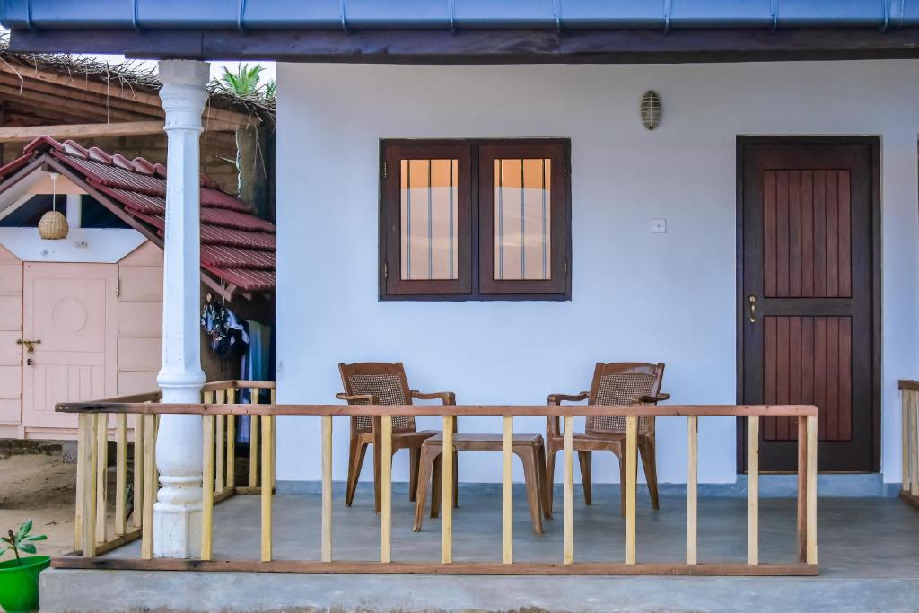 Photo of Saman Beach Guest House in Boossa, Sri Lanka