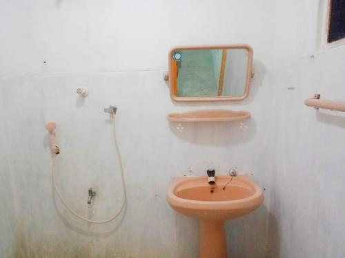 Photo #3 of Arachchi Guest House in Mirissa, Sri Lanka