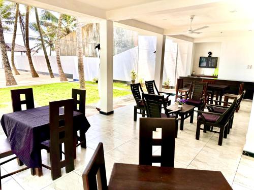 Photo #3 of Sea Change in Talpe, Sri Lanka