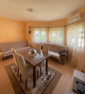 Photo #6 of Apartments Simic in Opatovo, Montenegro