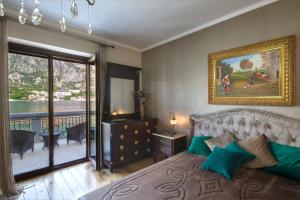 Photo #5 of Palazzo Banicevic Luxury Rooms in Prčanj, Montenegro
