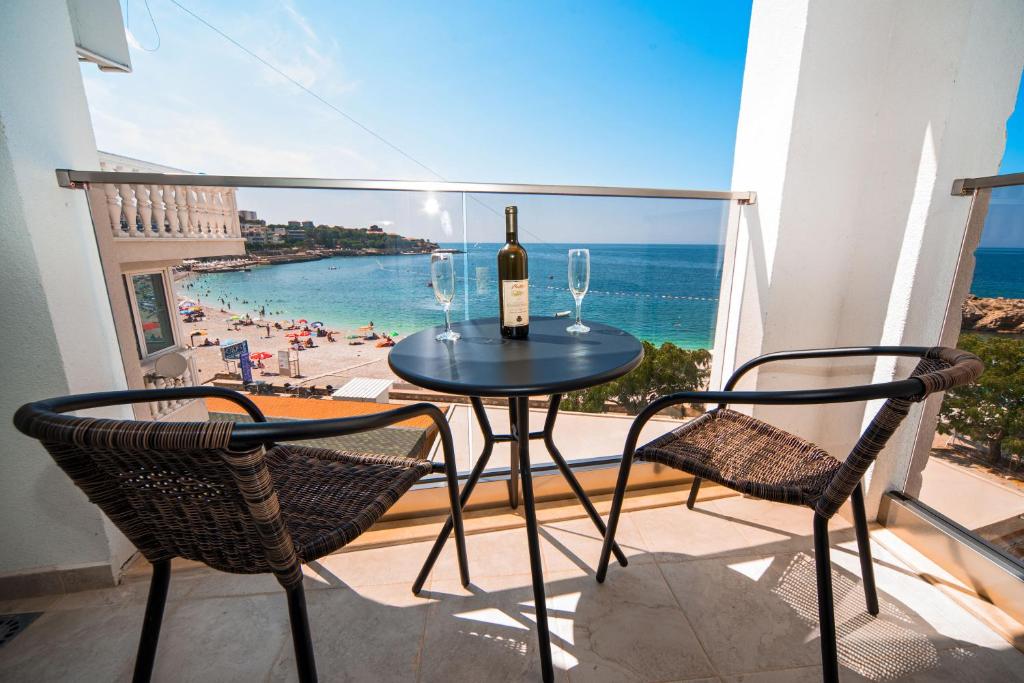 Photo of David Lux beach rooms in Bar, Montenegro