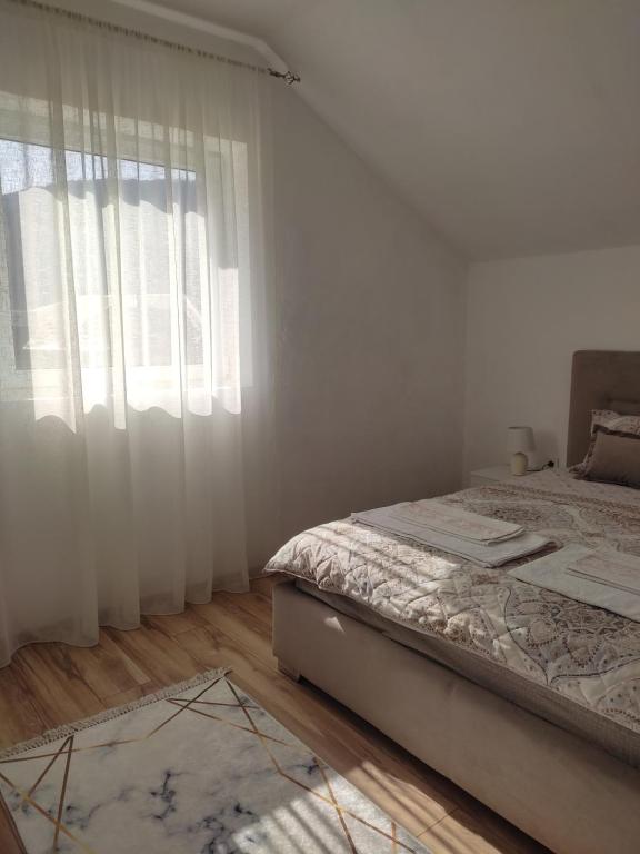 Photo #1 of Apartment La Casa in PŽ, Montenegro