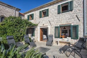 Photo #5 of Villa Ruza, Donja Lastva in TV, Montenegro