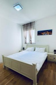 Photo #4 of ElleNata dream by the sea in Pržno, Montenegro