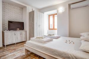 Photo #6 of Hotel Sara in Dobrota, Montenegro