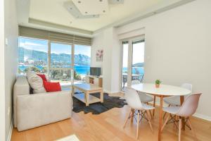 Photo #5 of Apartments Menuet in Budva, Montenegro