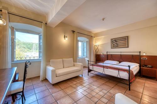 Photo #2 of Hotel Splendido in Muo, Montenegro