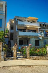 Photo #4 of Apartments Kuc in Šušanj, Montenegro