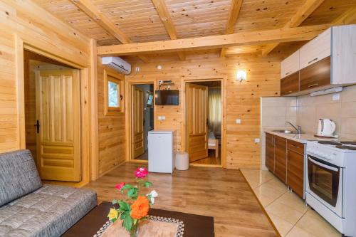 Photo #3 of Apartments Aura in Utjeha Bušat, Montenegro