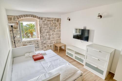 Photo #2 of SM Beach Residence in Petrovac, Montenegro
