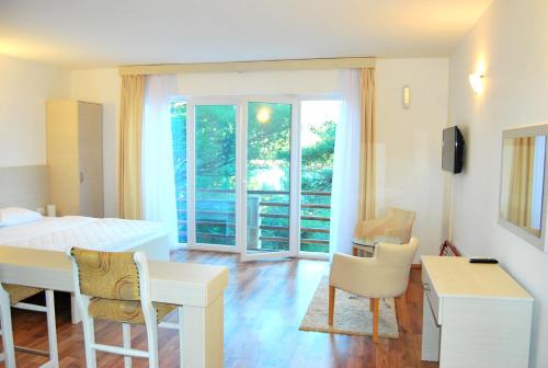 Photo #3 of Hotel Art Media in Herceg Novi, Montenegro
